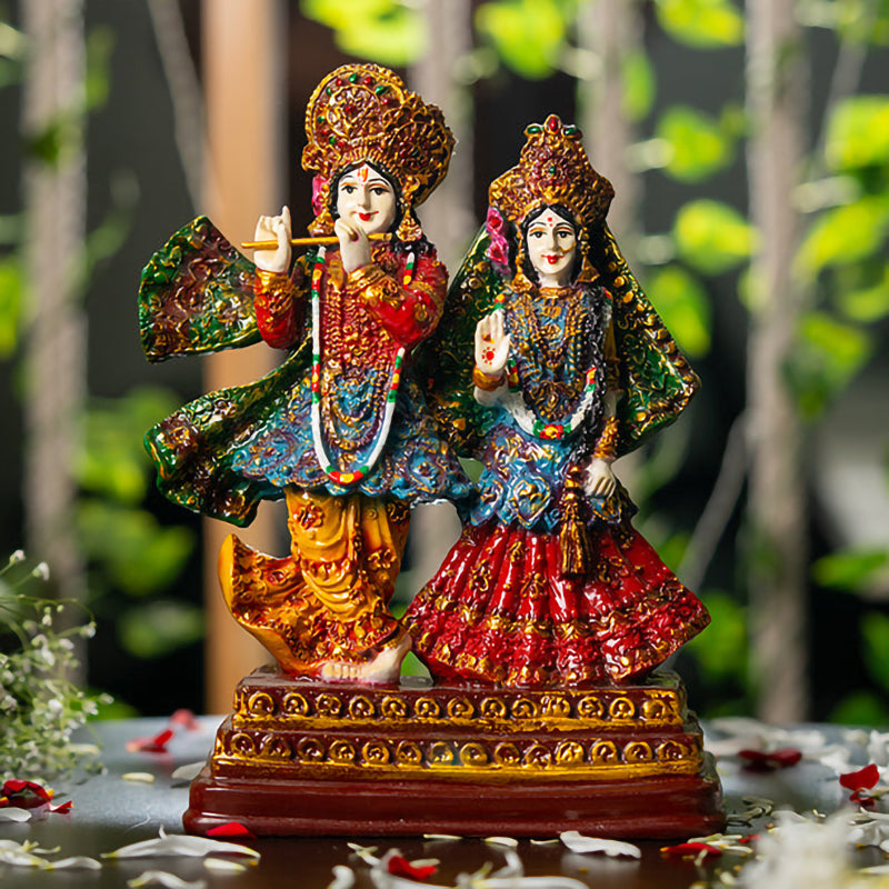 राधा और कृष्ण – प्राण प्रतिष्ठित मूर्ति
